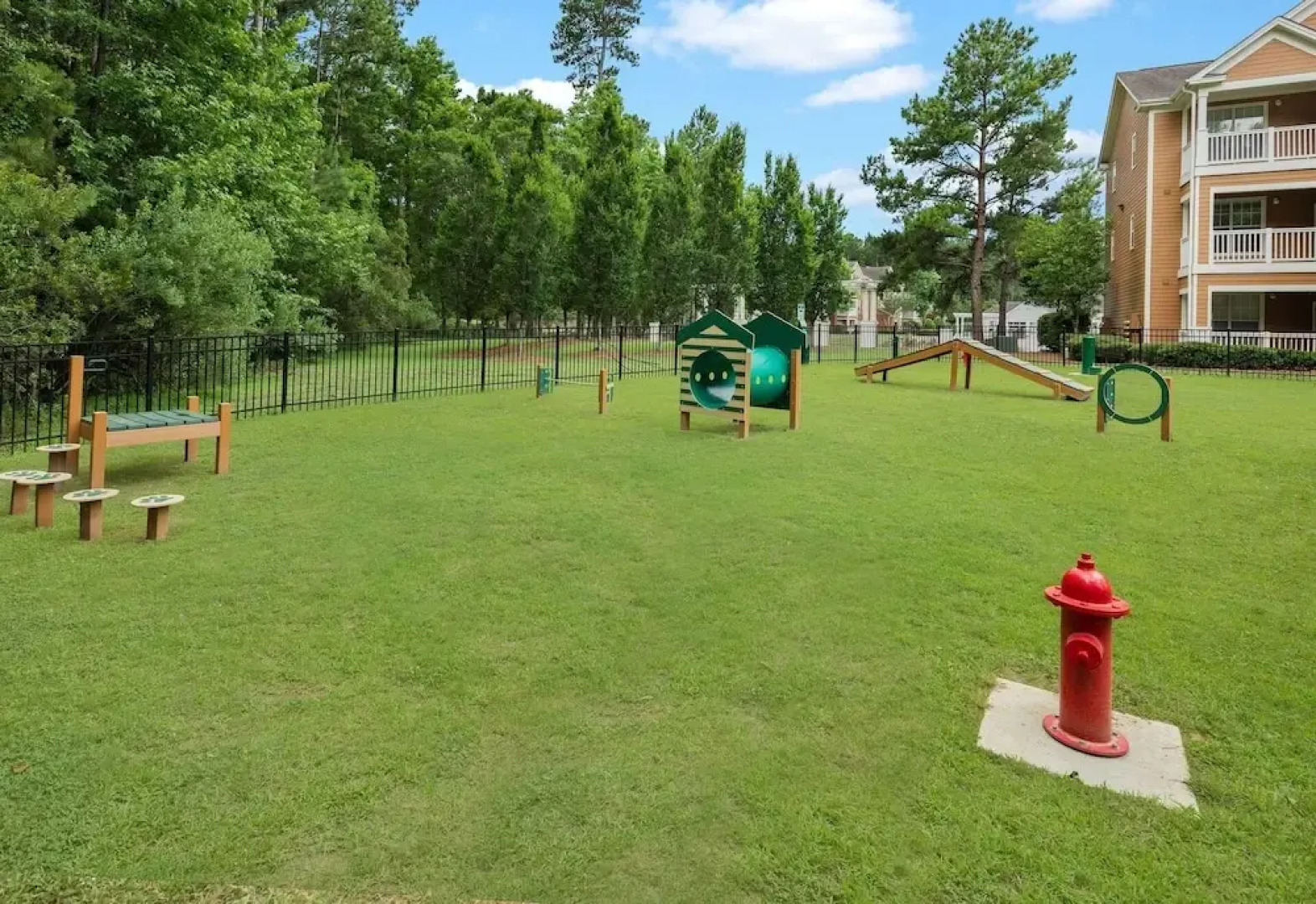 Landing Summerville Apartments