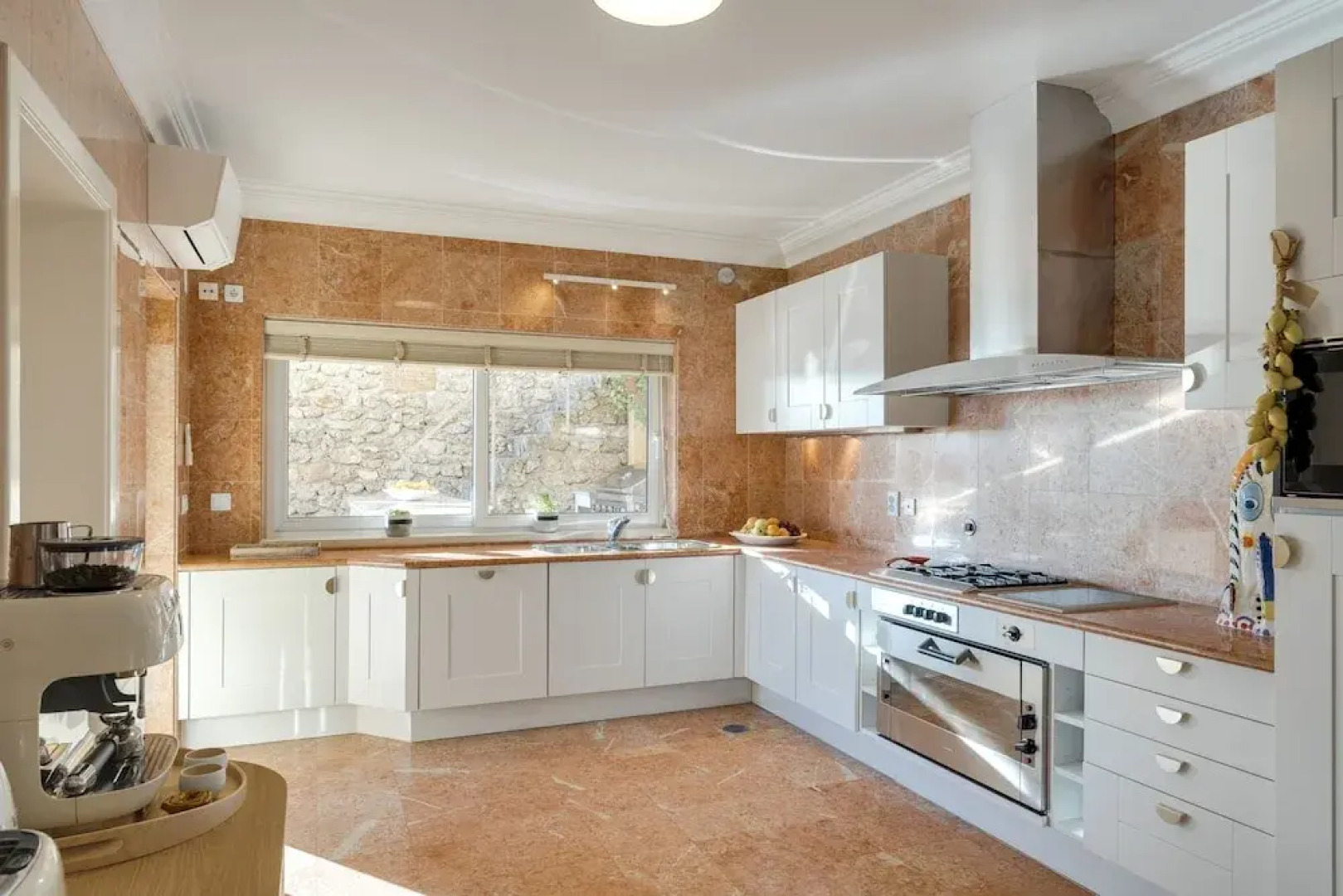 Coastline Arrabida Villa by Cadenzalux