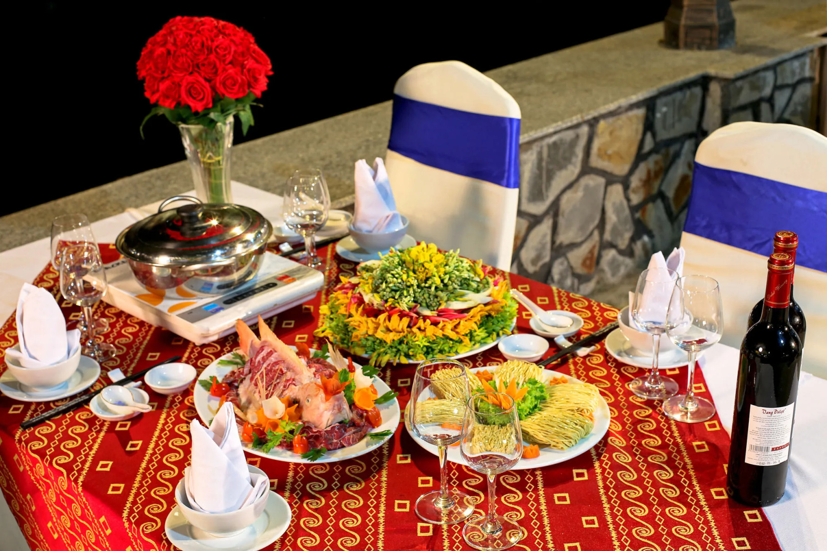 Van Phat Riverside Hotel