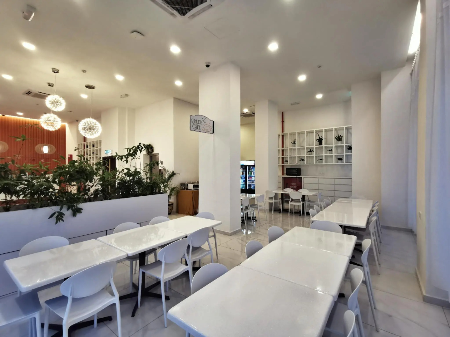 Green World Hotel