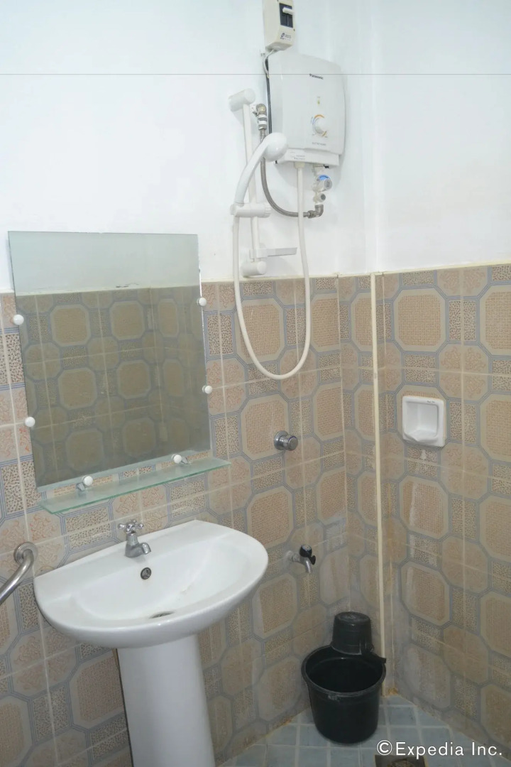 Antonio's Apartelle & Suites