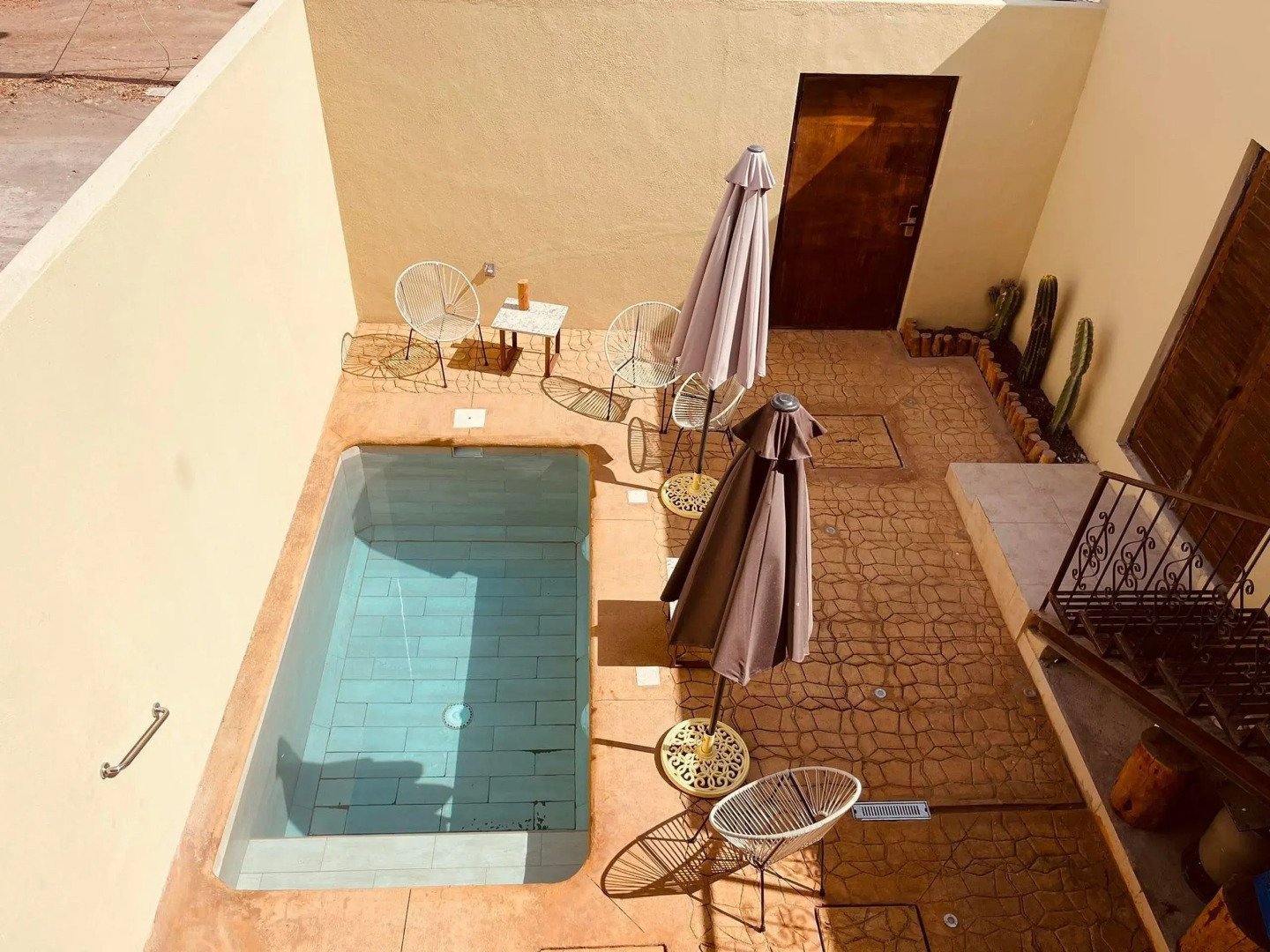 Seuia Departamentos con alberca a pasos del lago