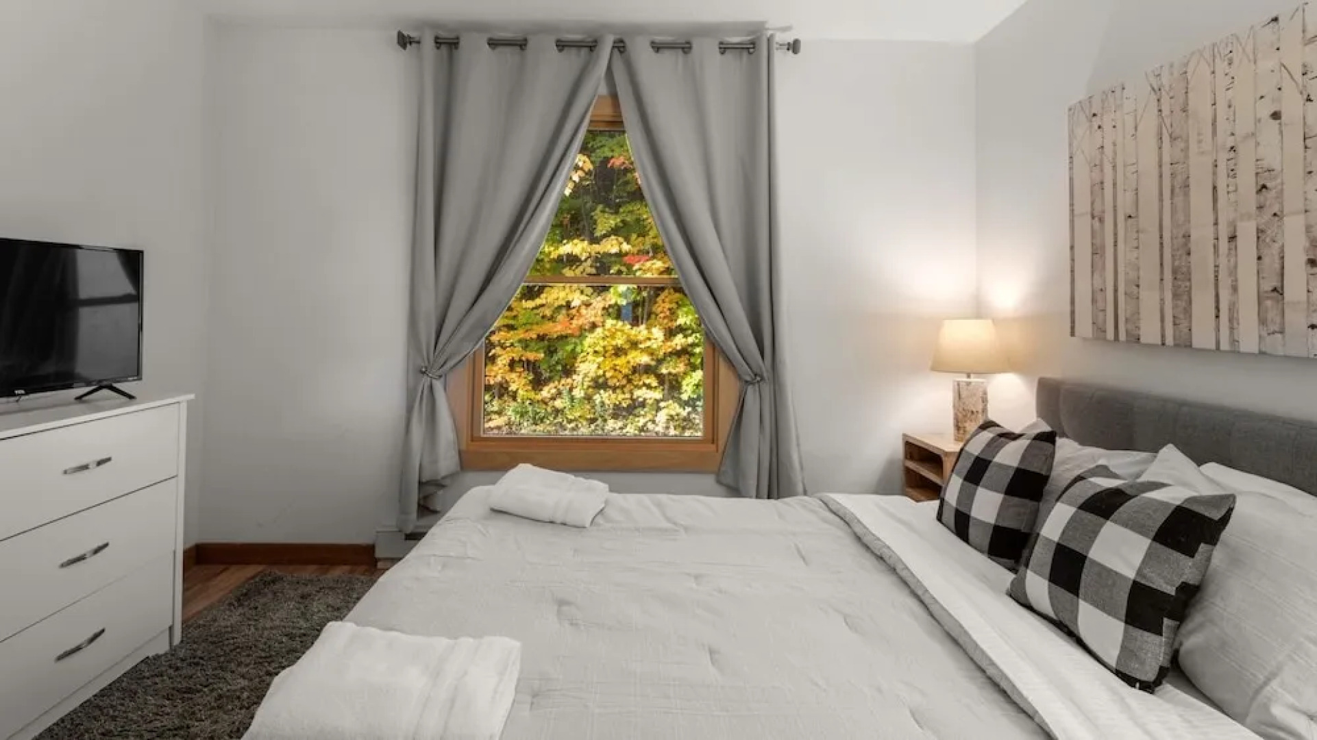 57 North Lynx 3 Bedroom Condo by RedAwning