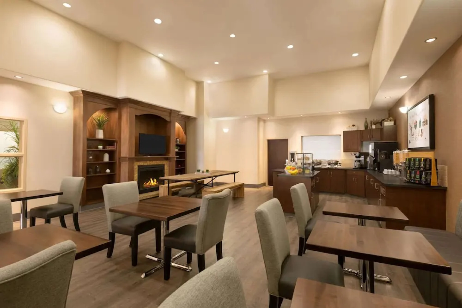 Ramada Drayton Valley