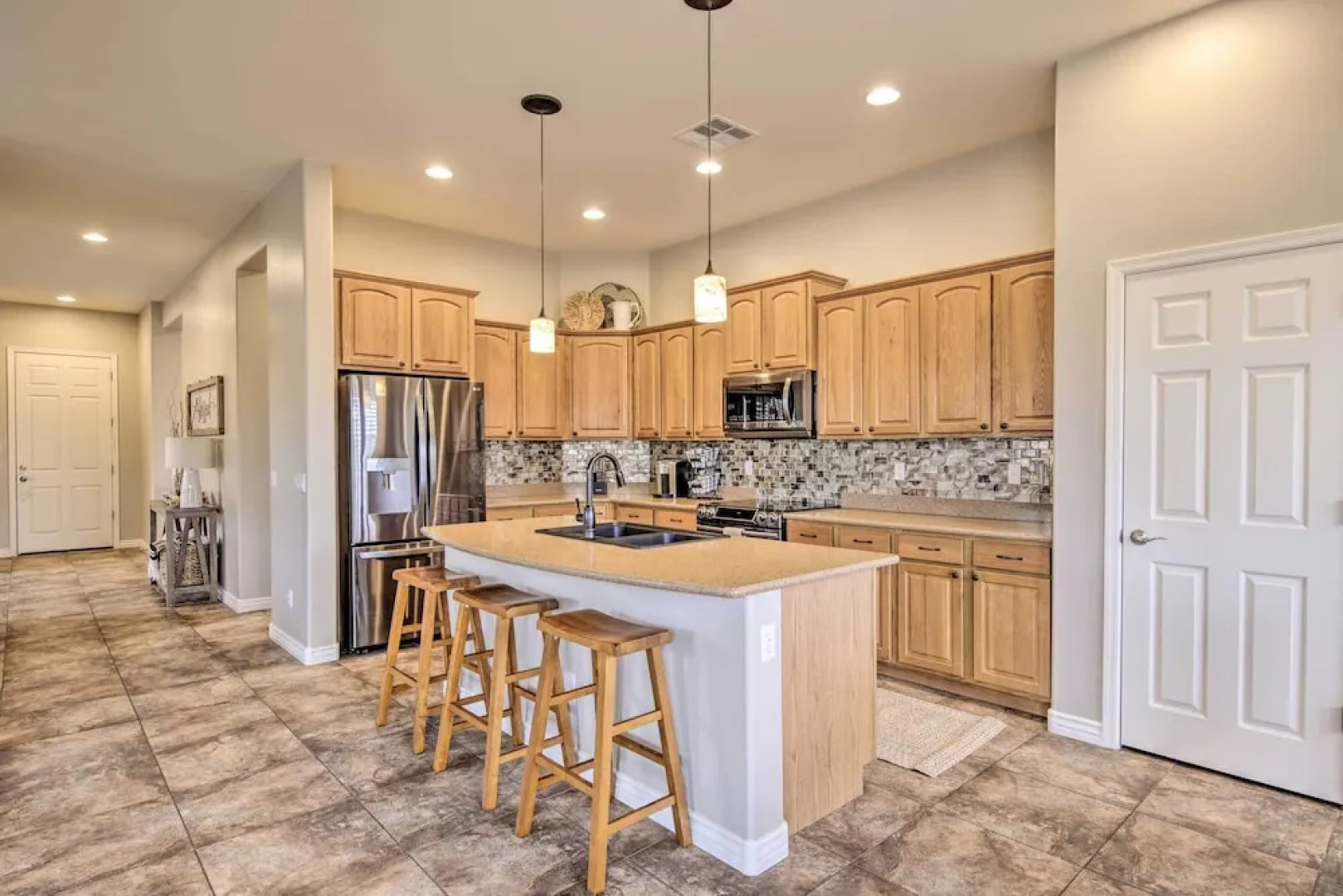 Game Room & Pool: Stylish Goodyear Home!