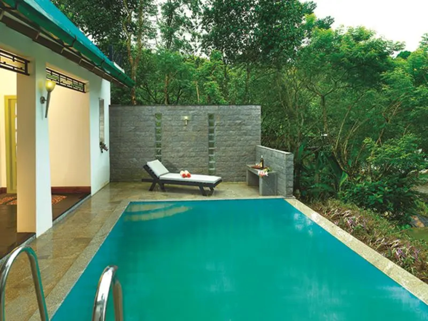 Aanavilasam Luxury Plantation House
