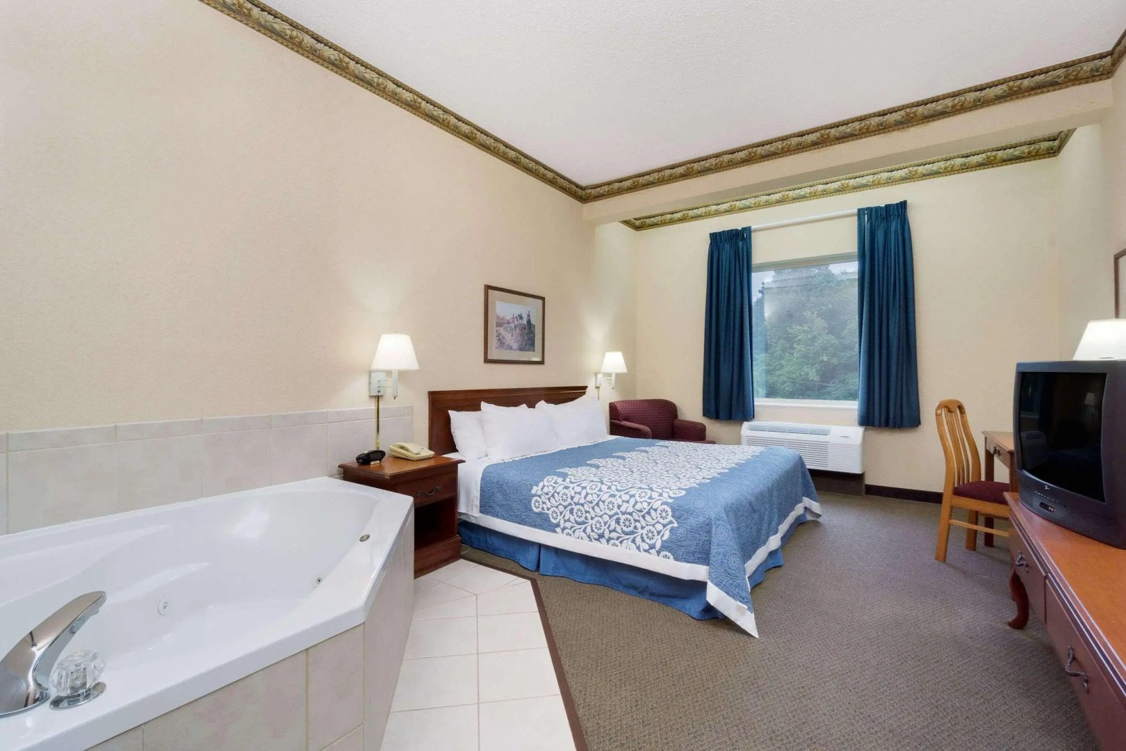 Magnuson Hotel West Liberty