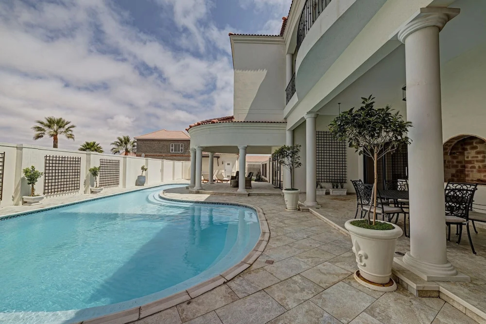 Lagoon Suites Boutique Hotel