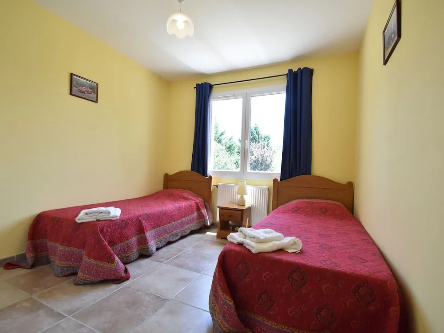 Spacious Villa Near Villemoustaussou With Pool