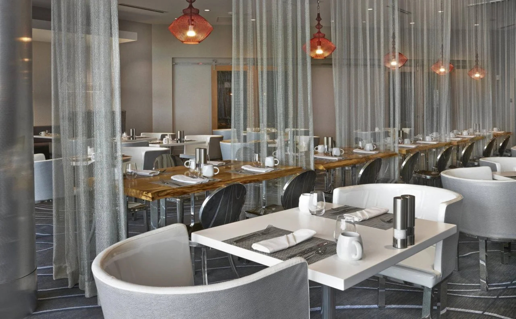 Renaissance Edmonton Airport Hotel