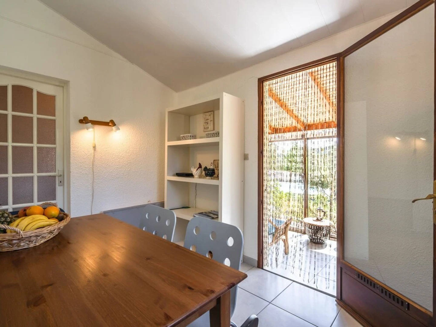 Huge Villa in Montbrun-des-corbières With Swimming Pool