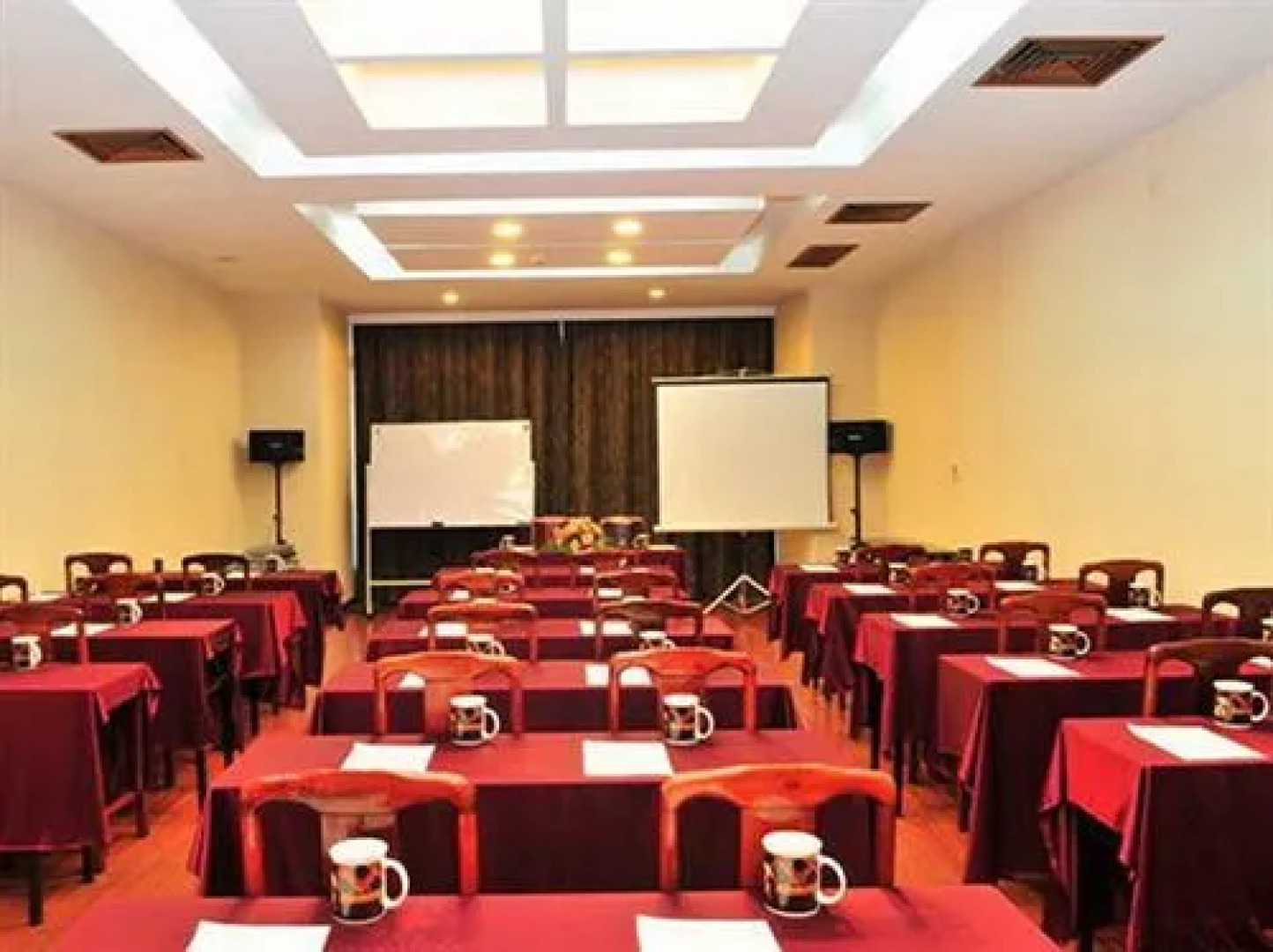 Yingfeng Business Hotel