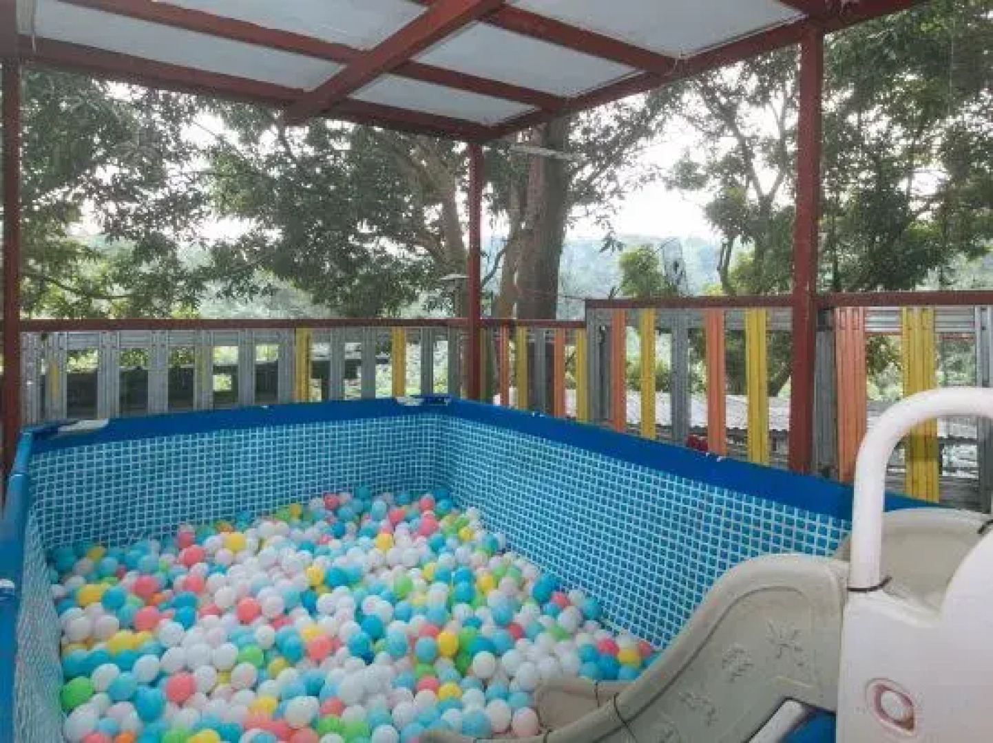 RedDoorz @ Cristina's Hideaway Resort Tanay