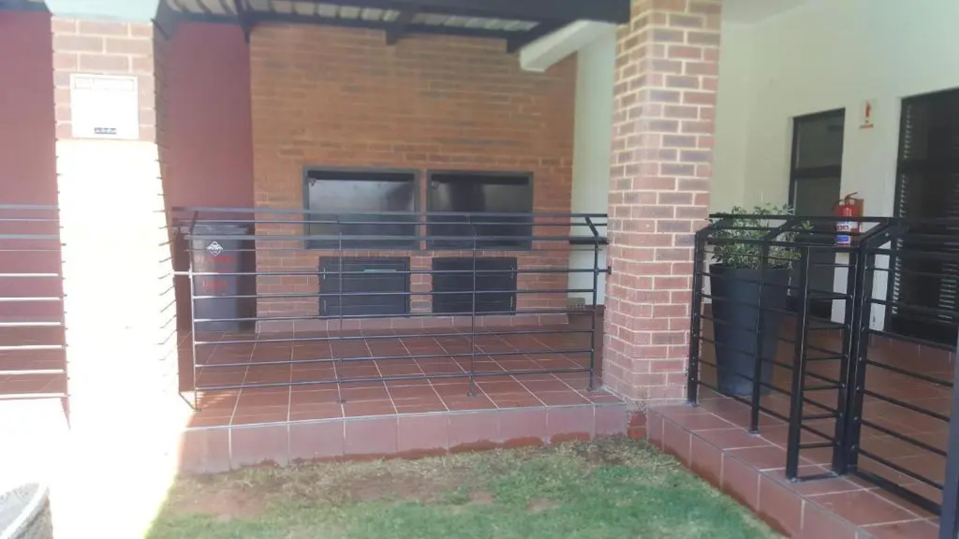 Strelitzia Apartment