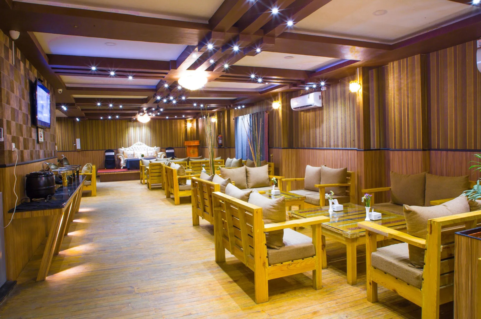 Royal Empire Boutique Hotel