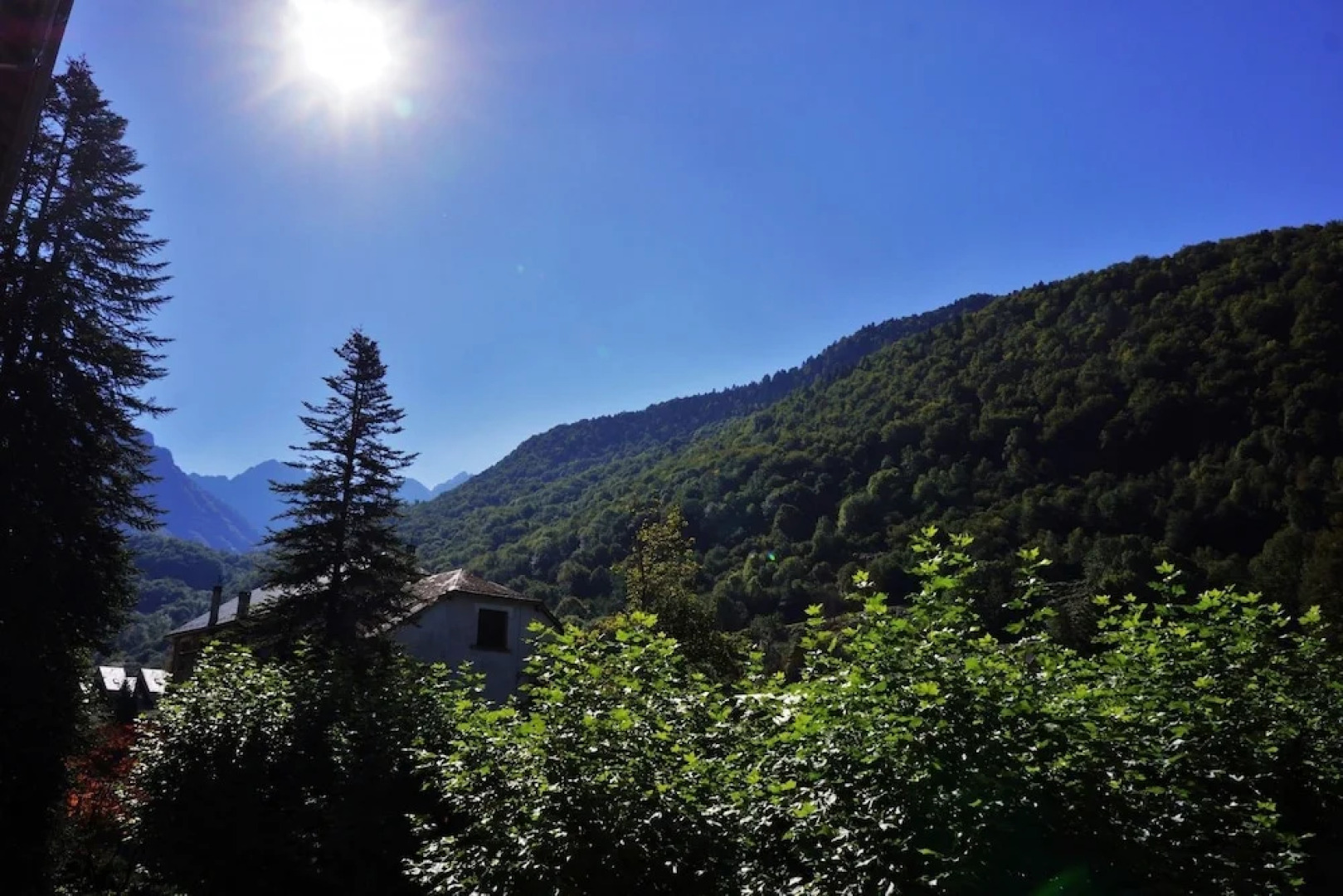 Logement n106 4pers face aux Thermes