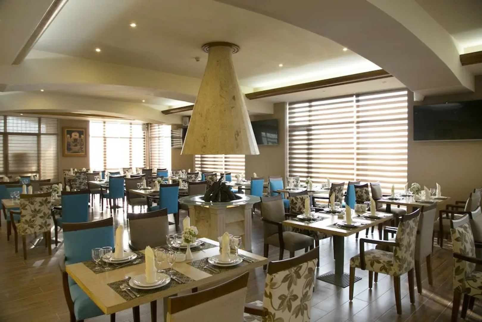 Bzommar Palace Hotel