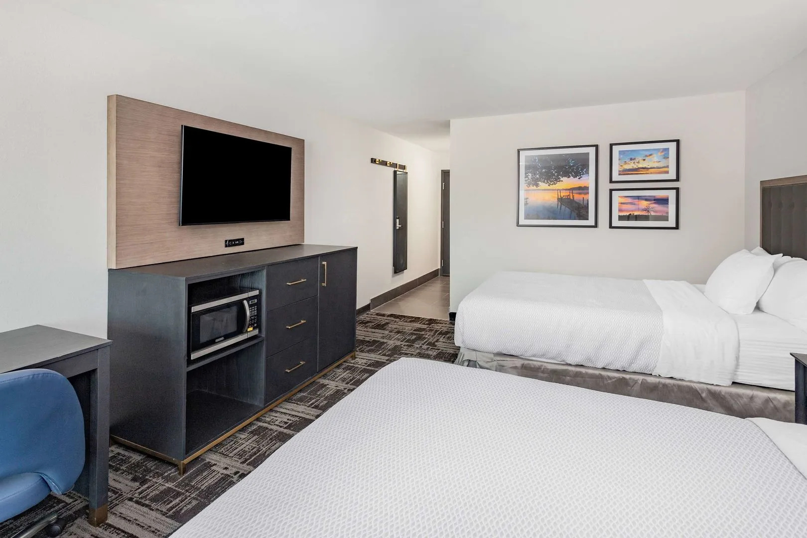 La Quinta Suites by Wyndham South Bend Notre Dame Area