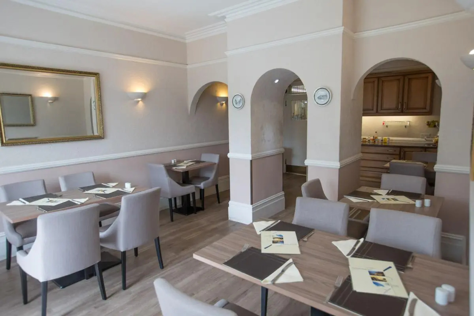 The Corner House Hotel Gatwick