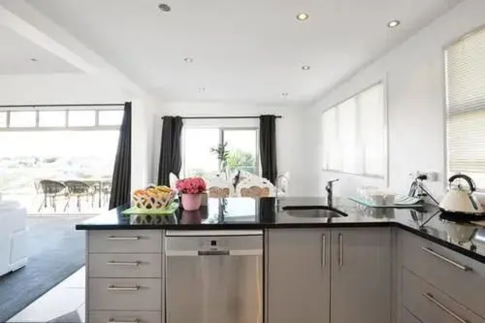 Amazing Seaview House