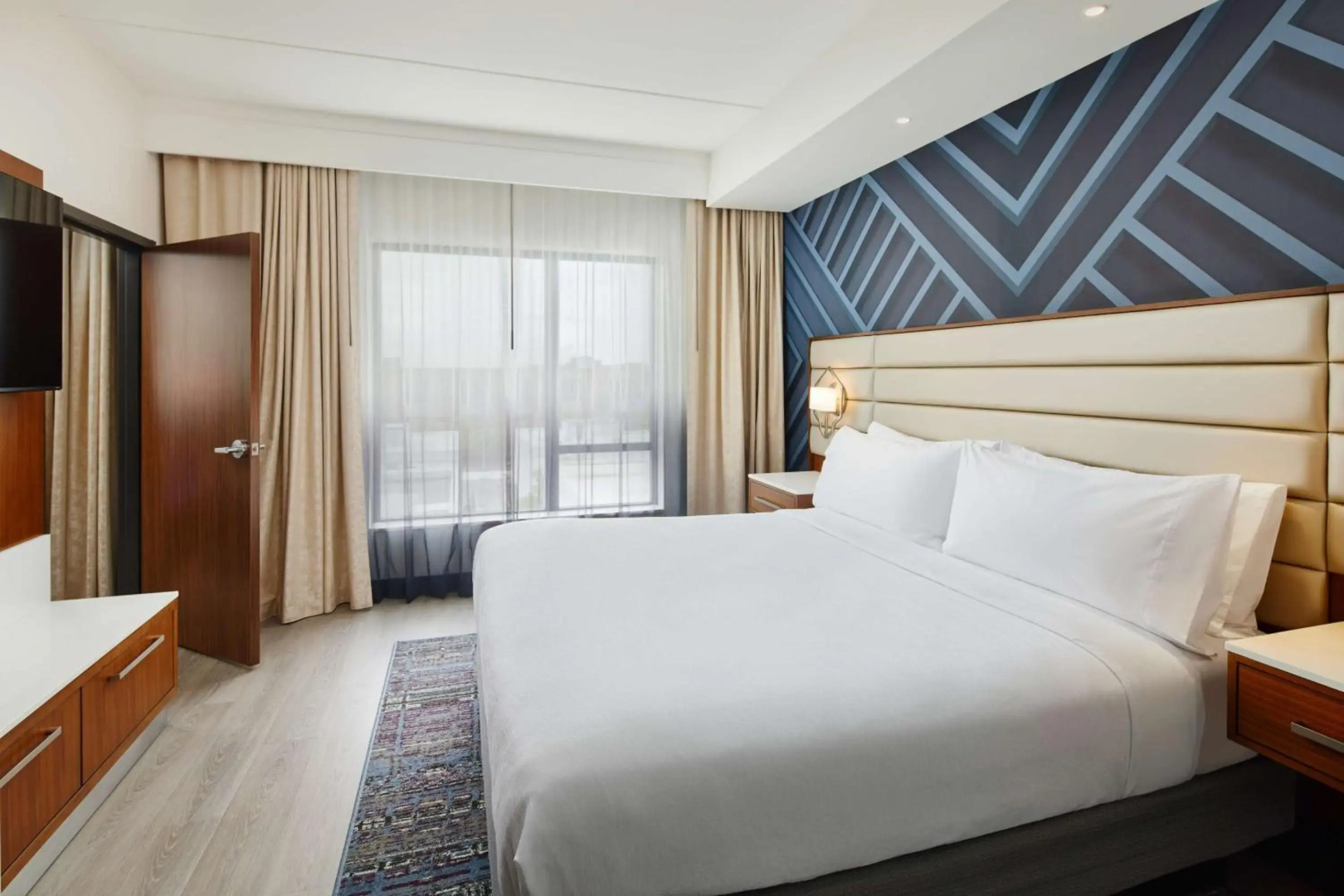 Embassy Suites by Hilton Atlanta Airport North