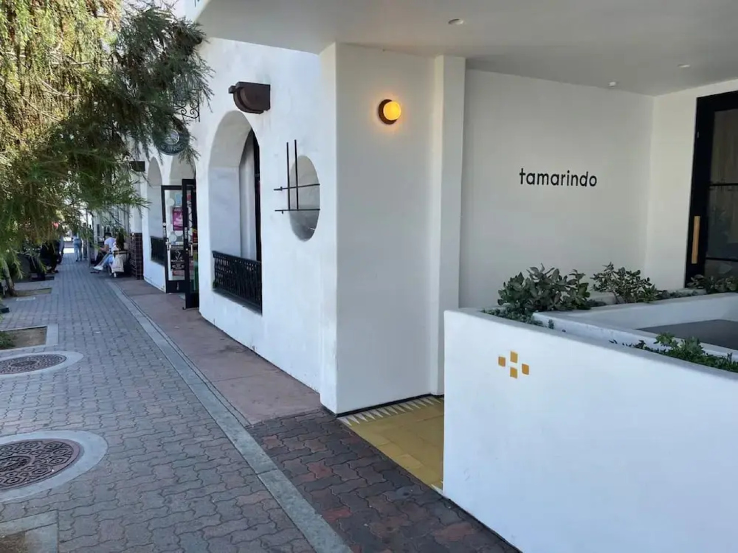 Walk to Beach - King Apt In 1 Area - AB