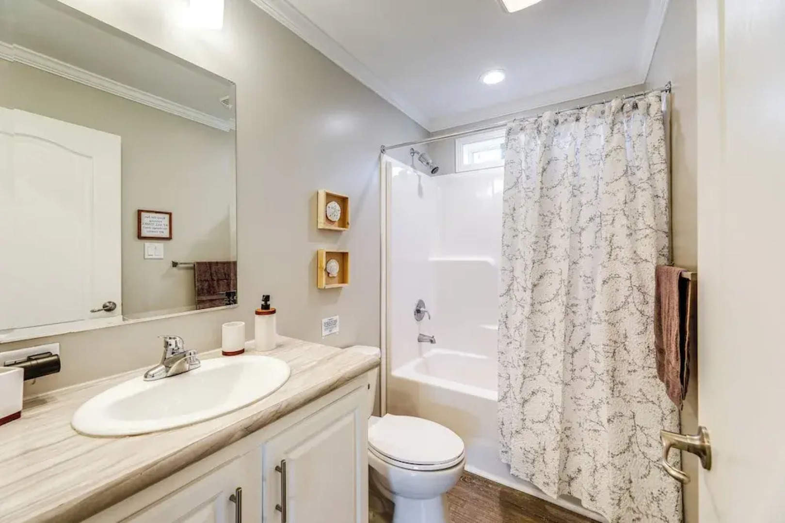 1 Mi to Outlets Ocean City: Home w/ Large Yard!