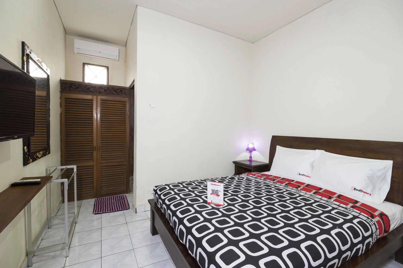 RedDoorz @ Danau Meninjau Sanur