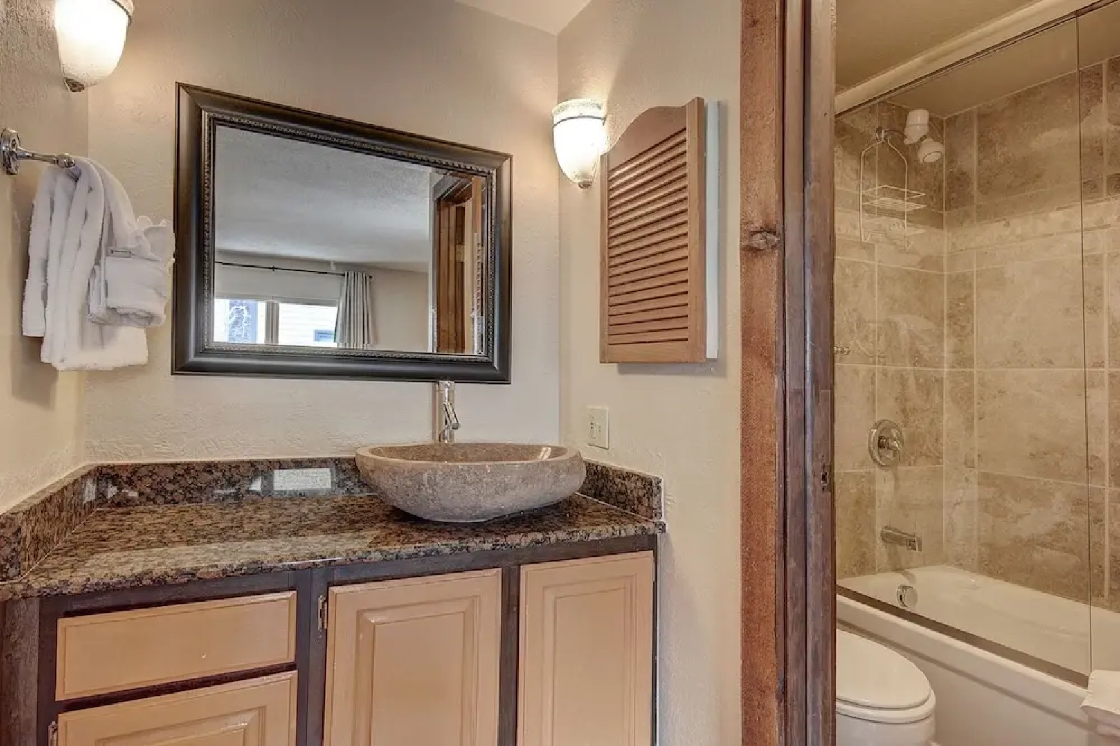 Nice Update Condo - Great Access to Superbee Lift in East Village - AN302 by RedAwning