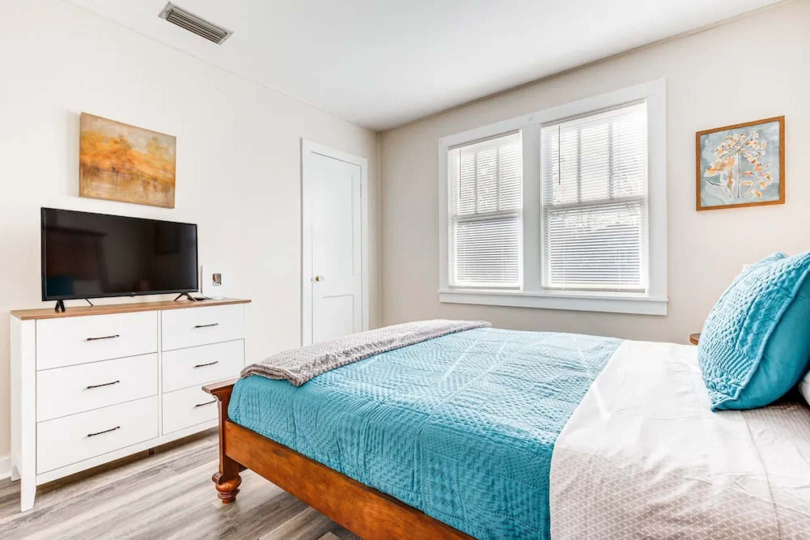 Quiet Grove Hill Cottage w/ Wraparound Deck!