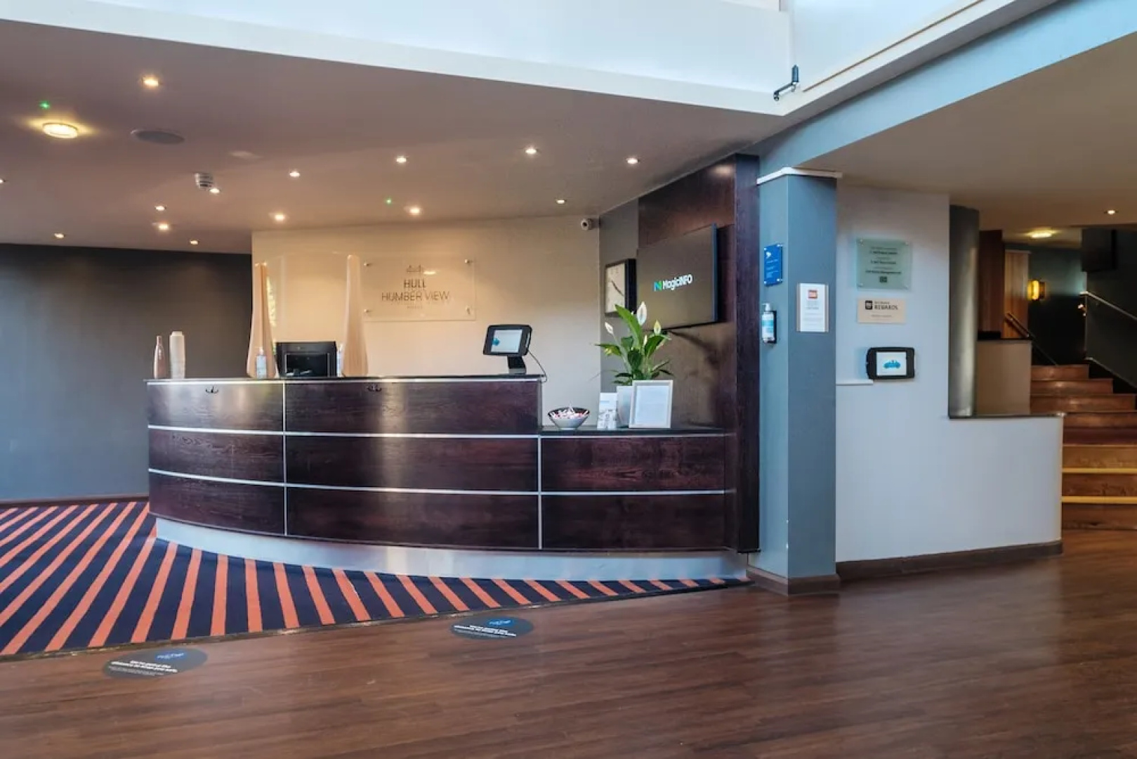 Hotel Elizabeth Hull
