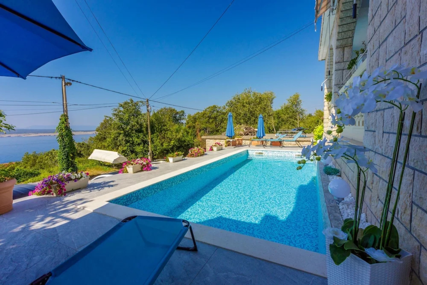 Apartments Janya