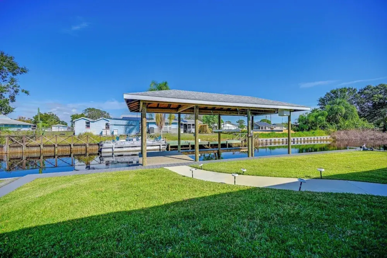 Sebring Serenity: Waterfront Retreat w/ Boat Dock!