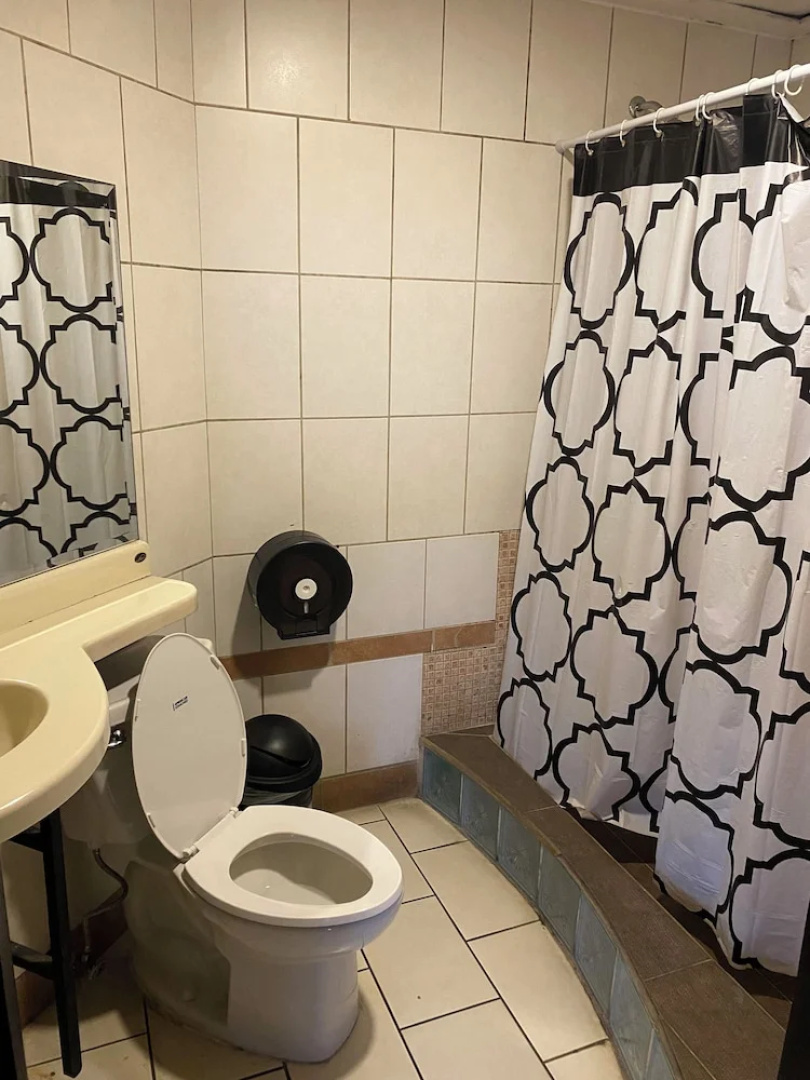 Alajuela Backpackers Airport Hostel