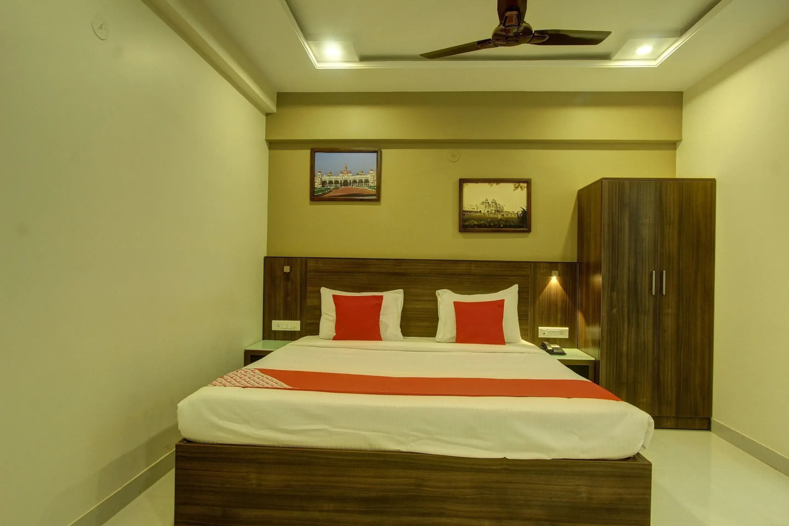 OYO 26698 Hotel Shringar Palace