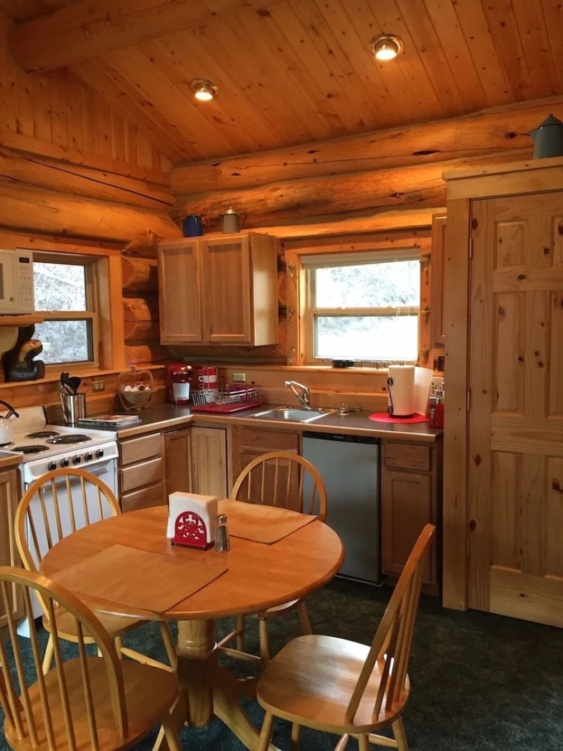 Two Bears Inn Bed & Breakfast