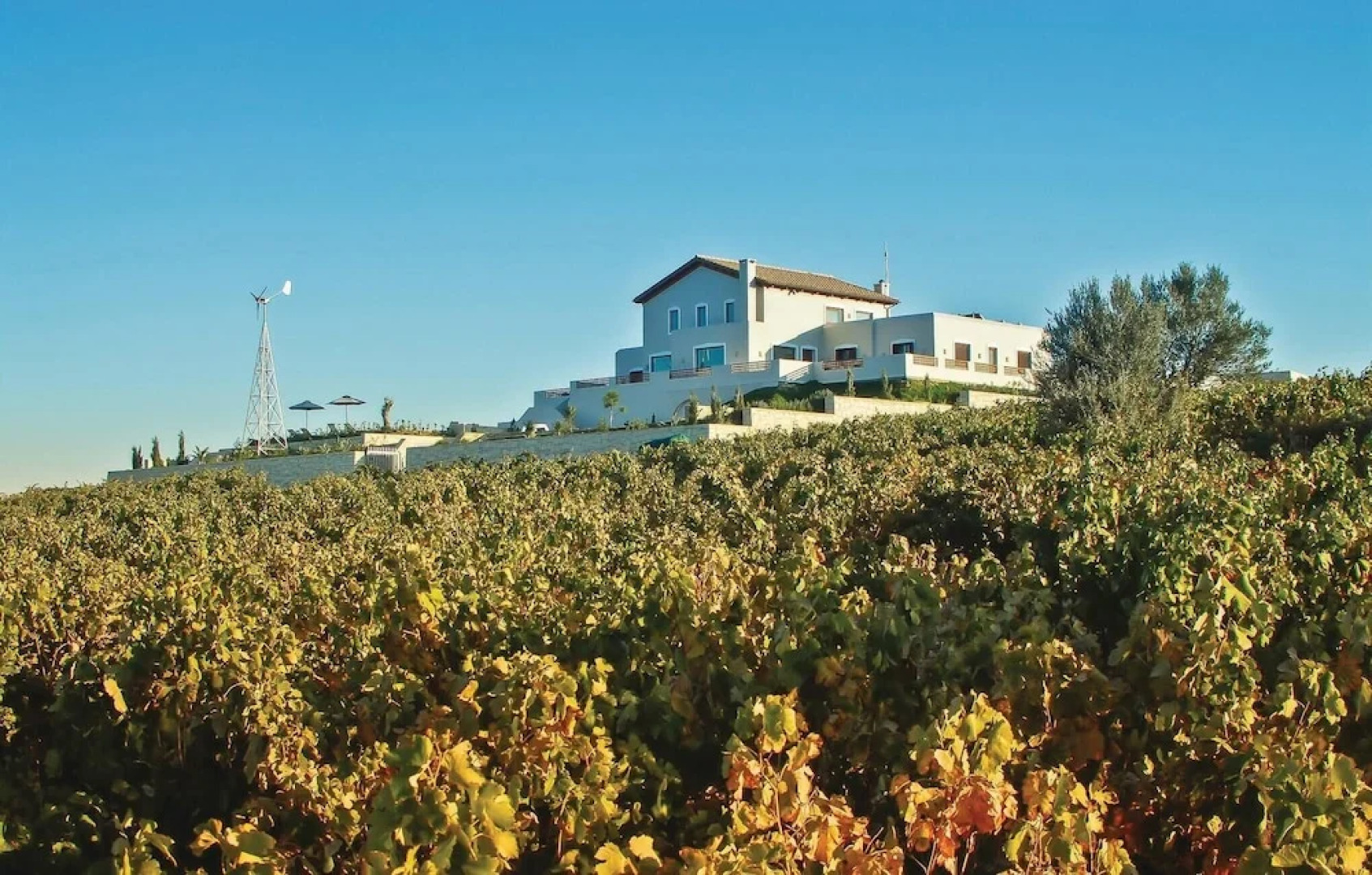 Stunning Home in Houdetsi,heraklio With 6 Bedrooms, Internet and Outdoor Swimming Pool