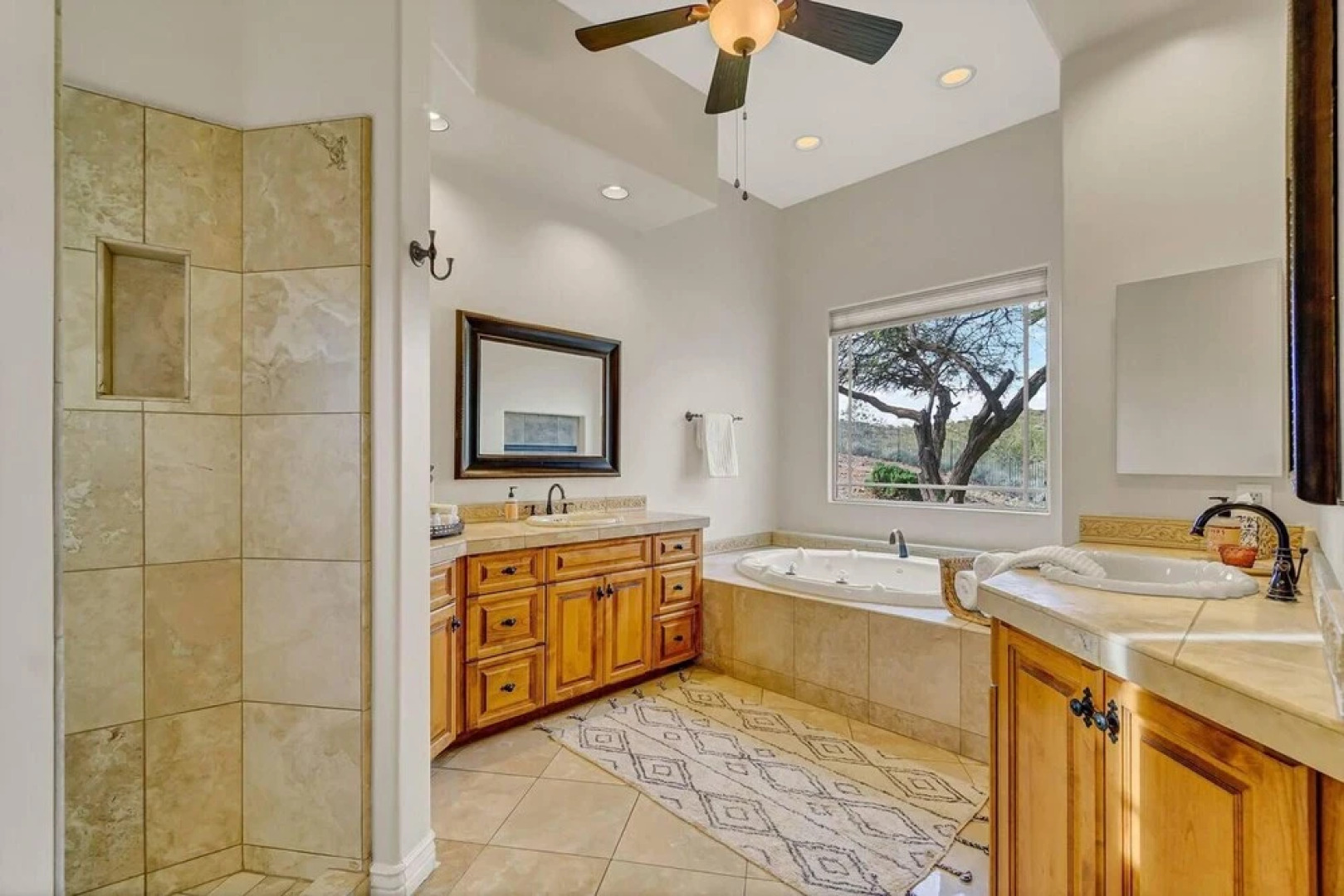 Charming 5-bed Villa in Fountain Hills With Pool!