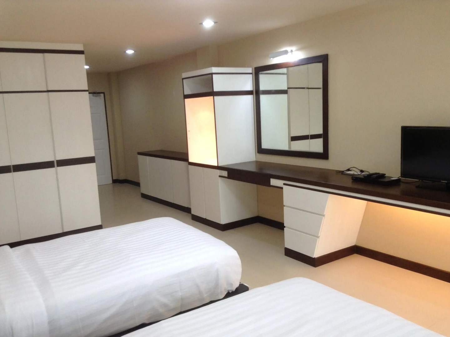 Chateau Vista Serviced apartment