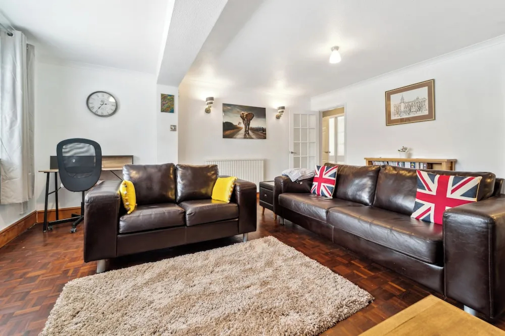 Spacious Home - Sleeps 10 - Free Parking - Pets