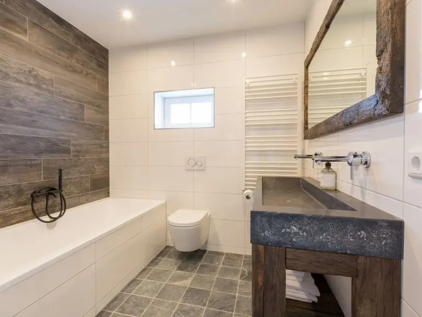 Family House Near Vrouwenpolder Beach