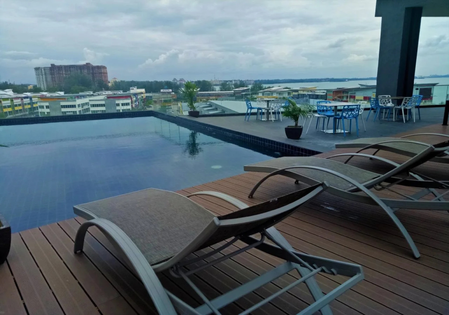 D'Wharf Hotel & Serviced Residence