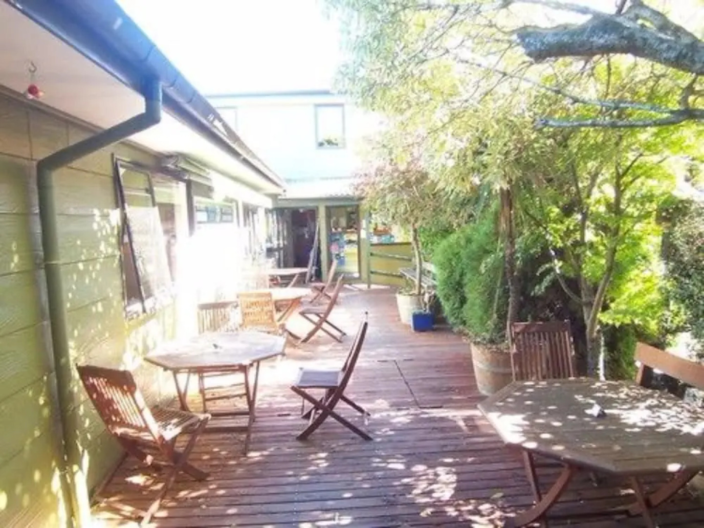 Rainbow Lodge - Hostel