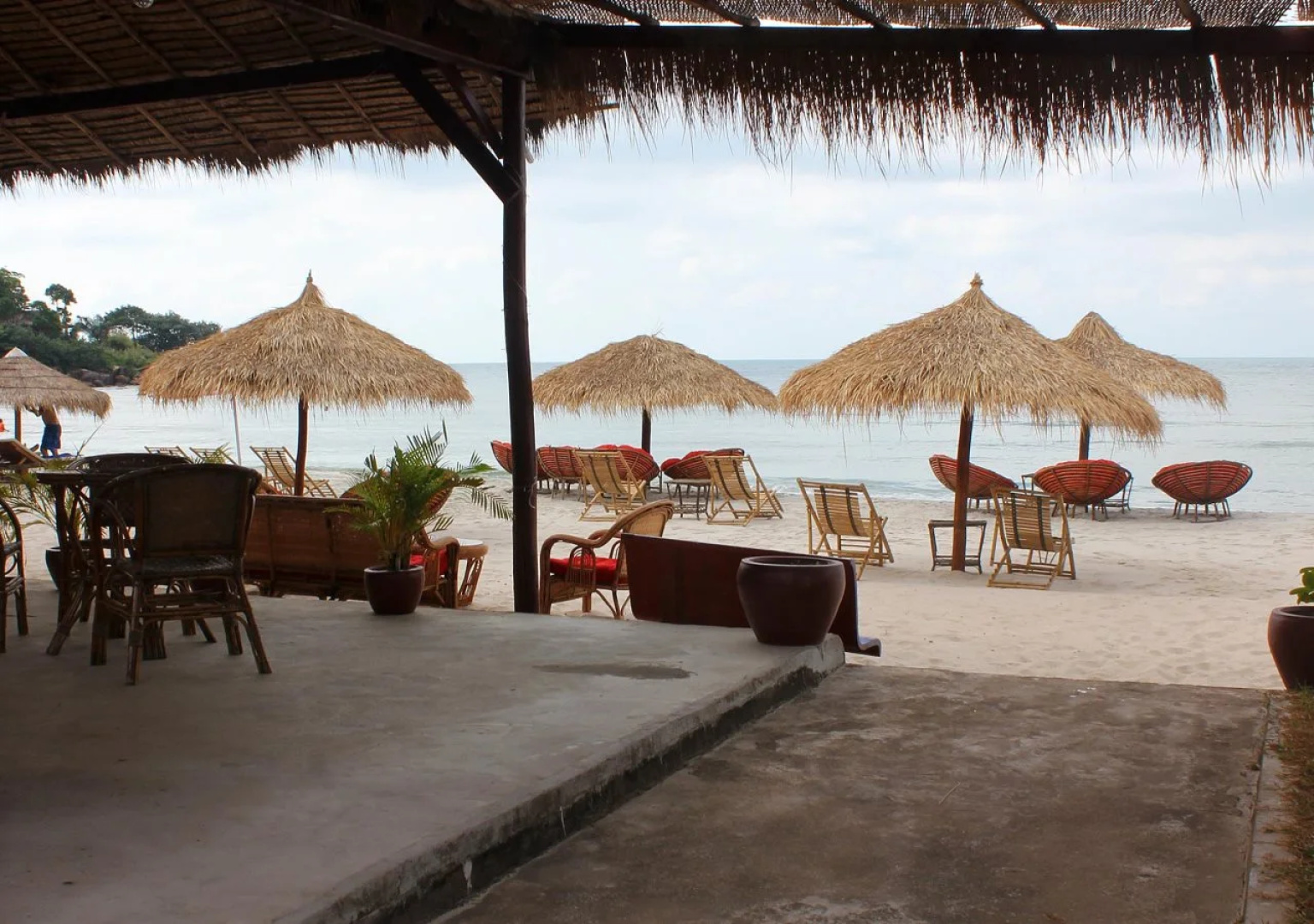 Eos Oceanfront Hotel