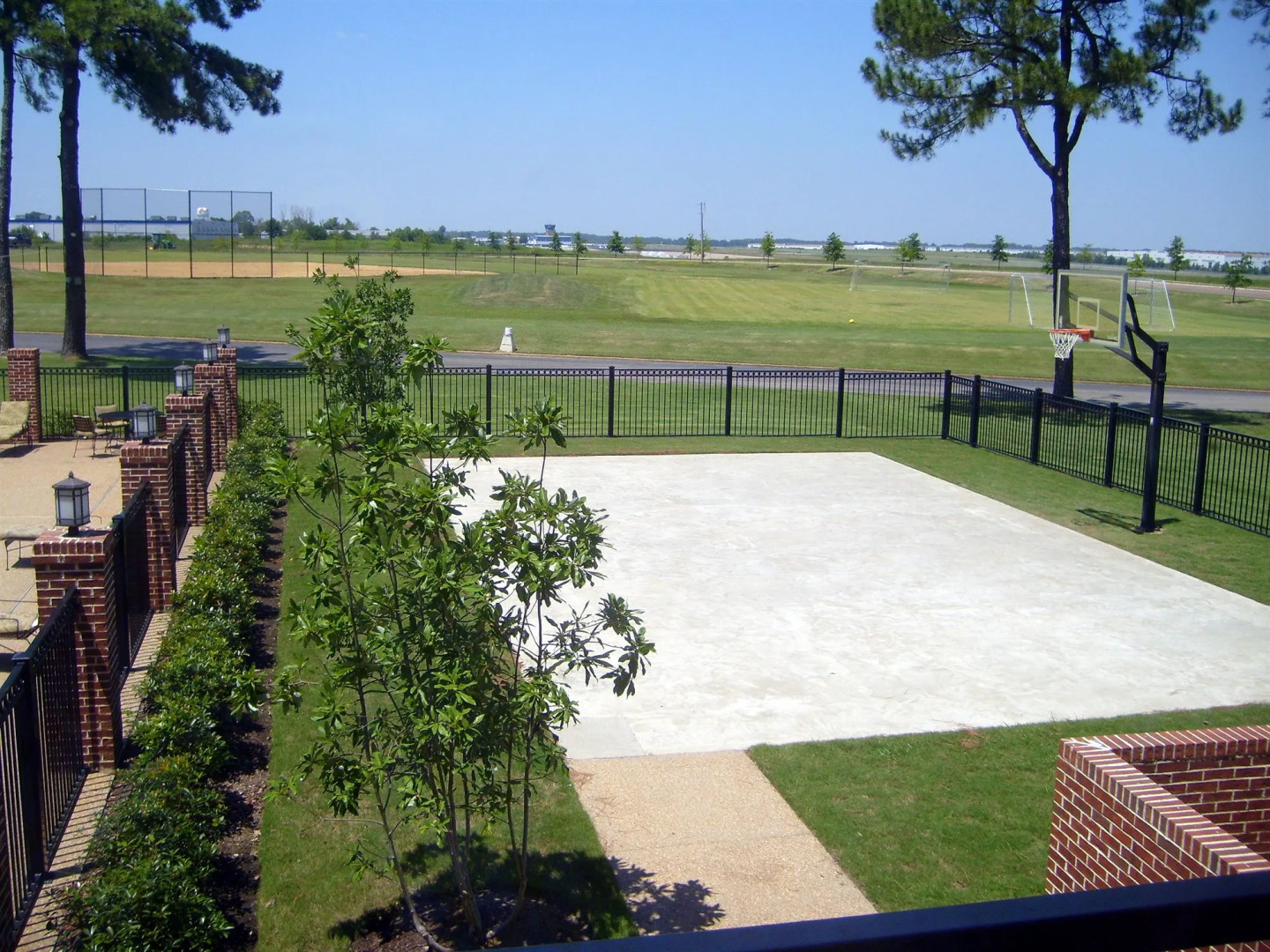 Historic Whispering Woods Hotel & Conference Center