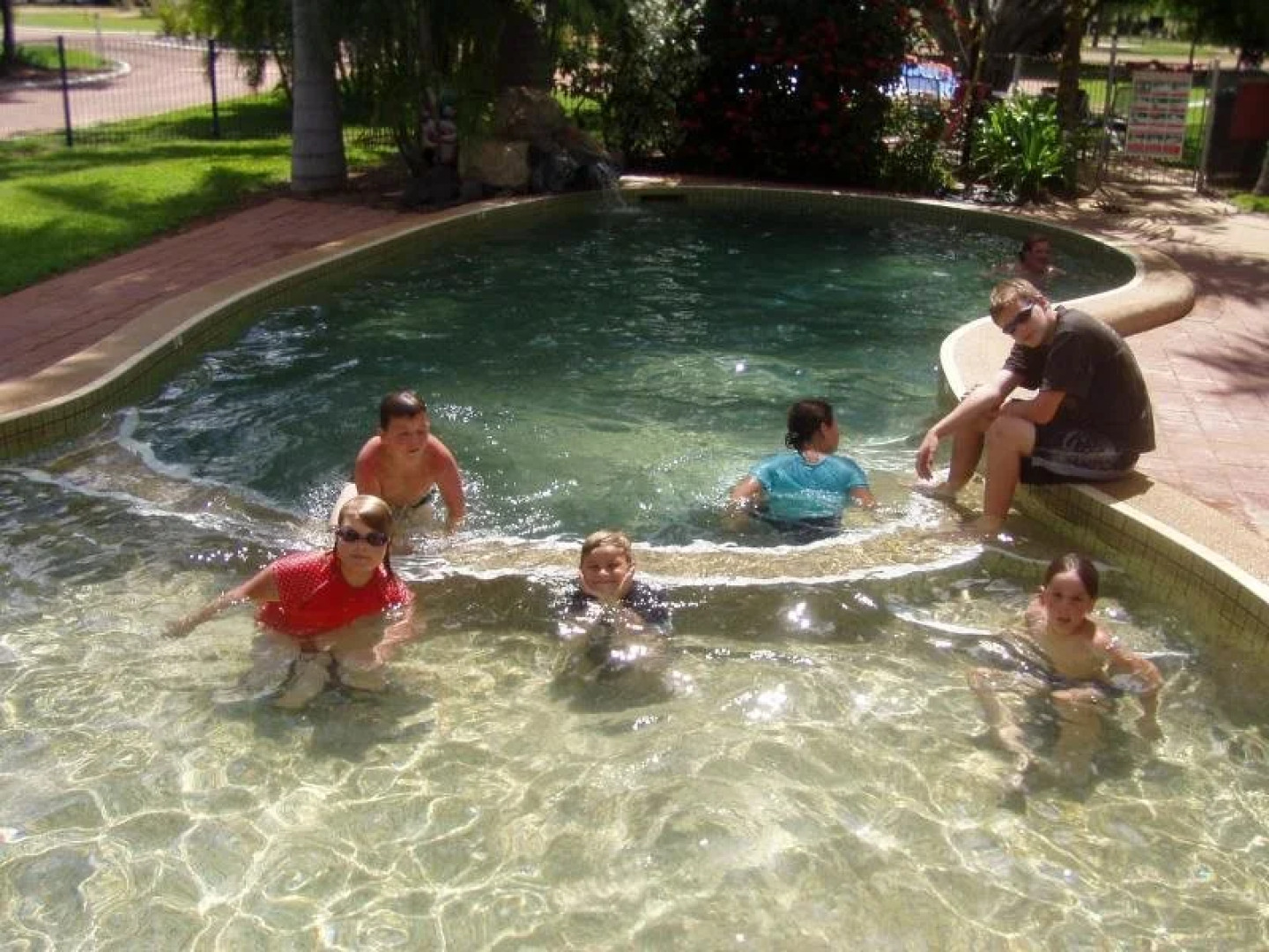 Dalrymple Tourist Van Park