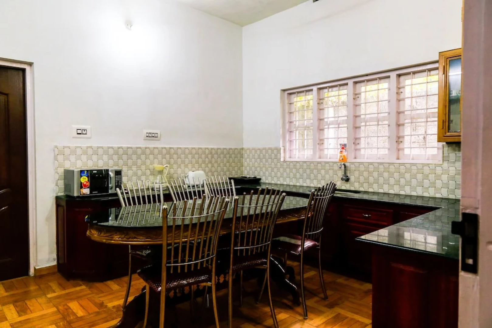 OYO 5517 Home Stay Grand Exotica Villa