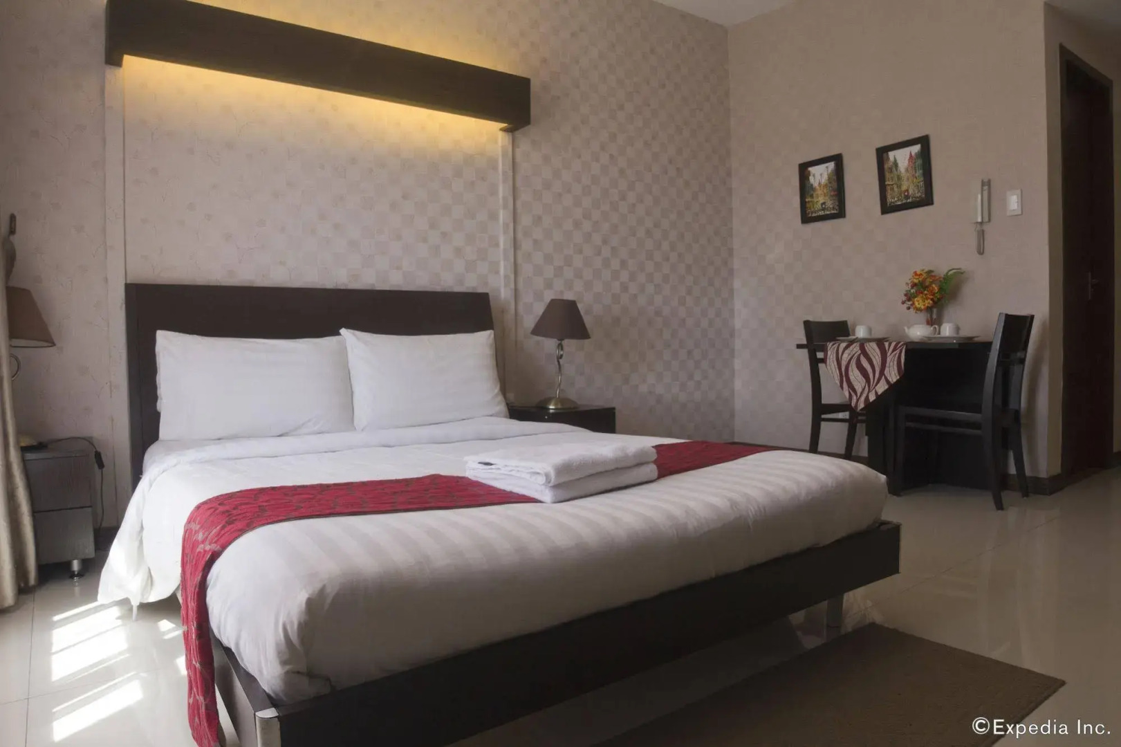 Sunshine City Suites