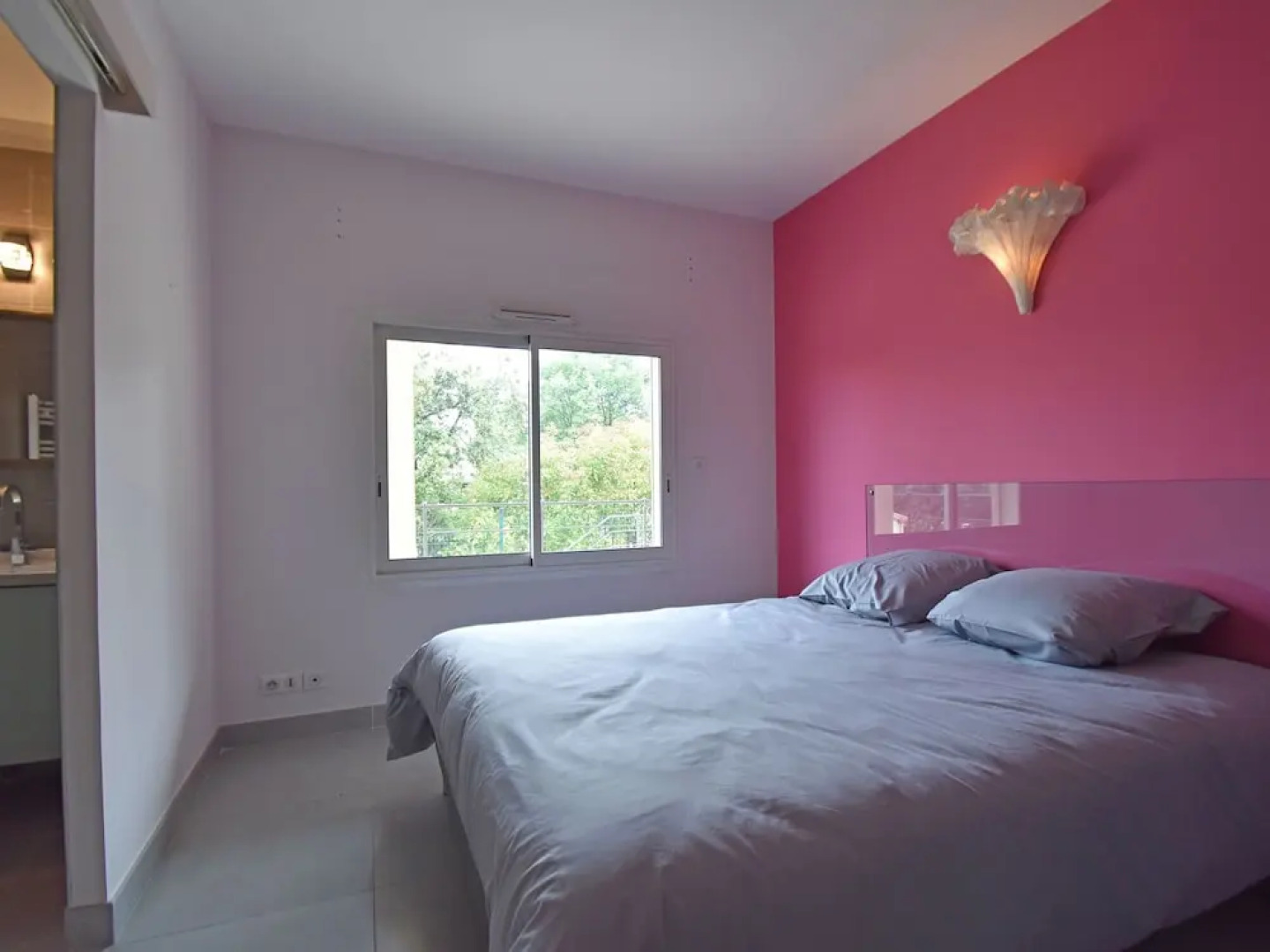 Attractive Holiday Home in Vézénobres With Swimming Pool