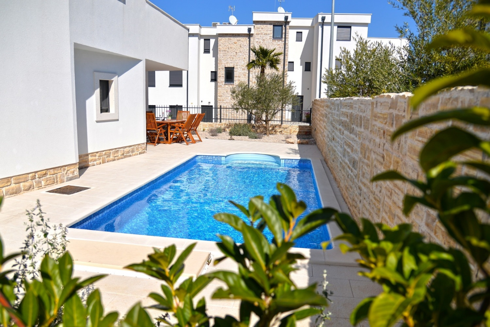 Apartment Nata - free parking A1 Murter, Island Murter